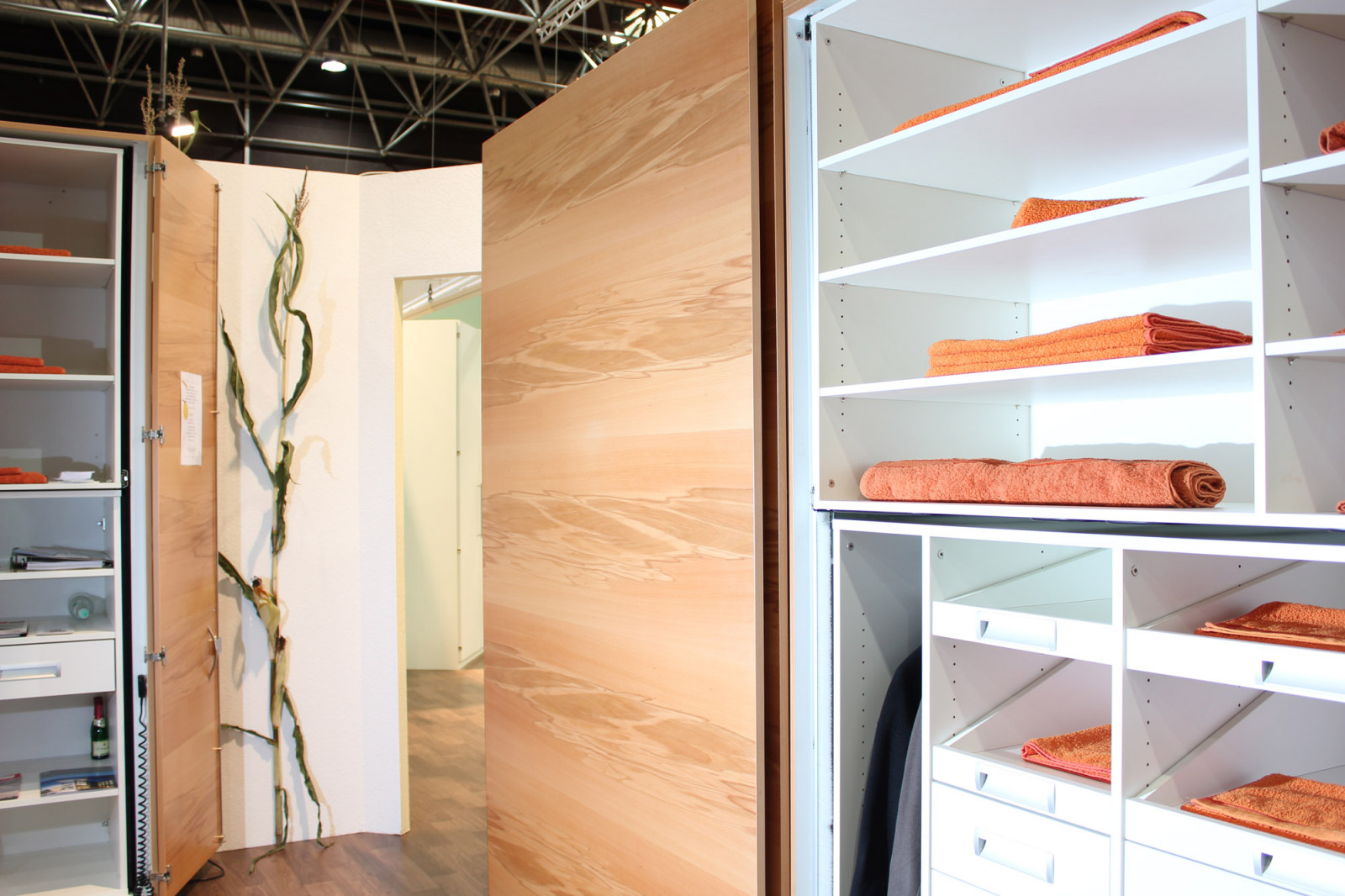 _wpframe_custom/gallery/files/wpf_sitemanager/t_schrank-butlermesse-ddjpg_1599743901.JPG